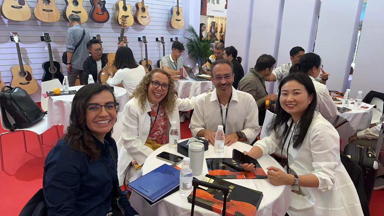 江蘇鳳靈樂(lè)器有限公司